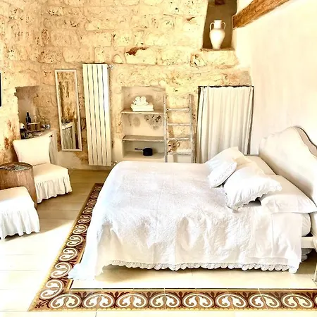 Relais Grottone Oda ve Kahvaltı Ostuni
