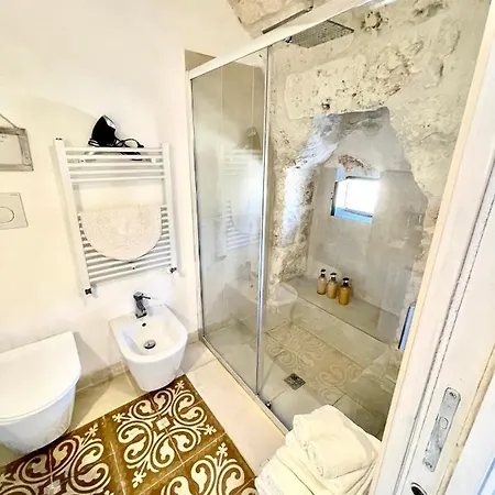 Relais Grottone B&B 오스투니