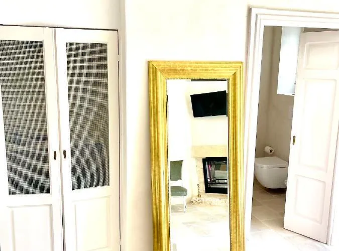 לינה וארוחת בוקר Relais Grottone אוסטוני